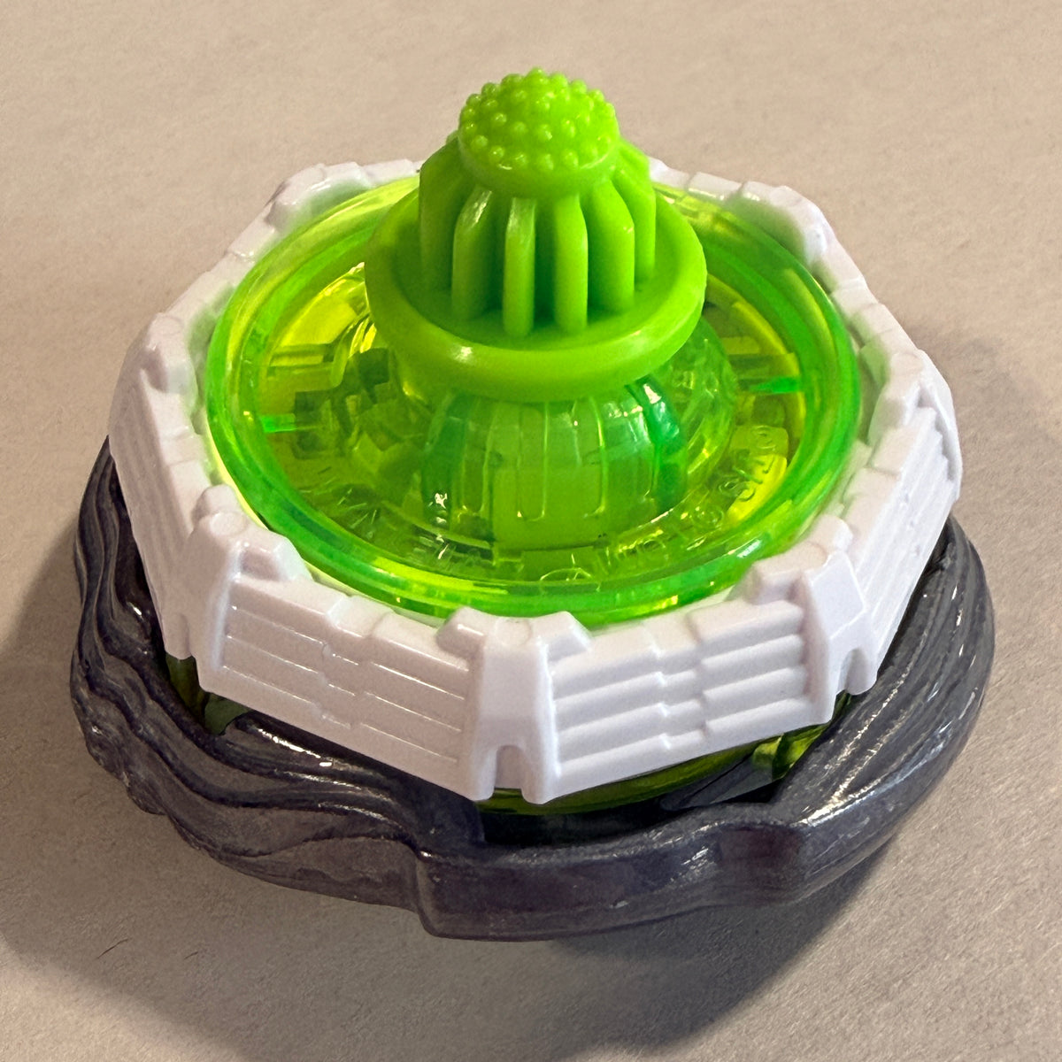 Pre-owned Takara Tomy Beyblade X UX-21 Wyvern Hover detail view