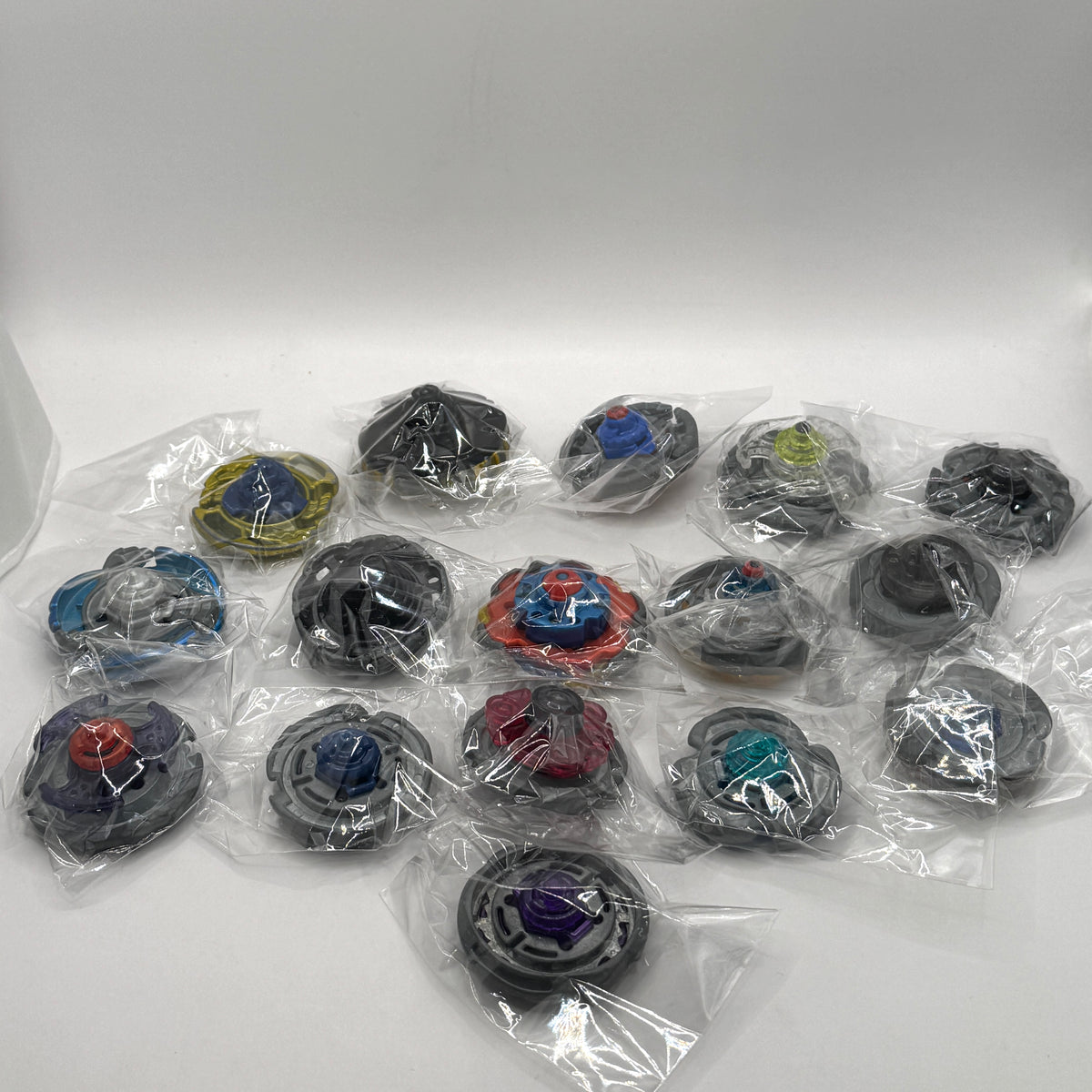 16 Pre-Owned Metal Fight Beyblades